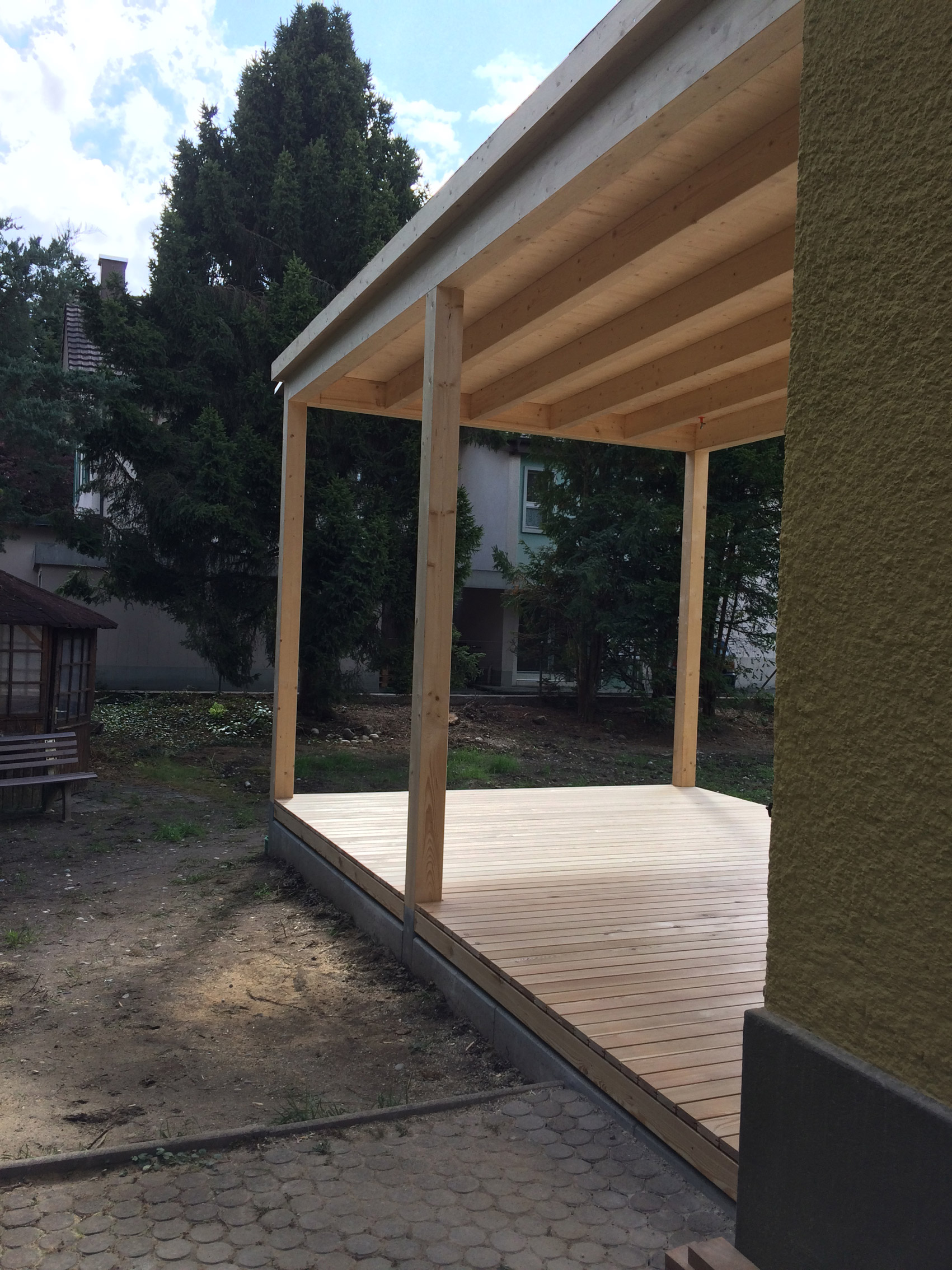 Pergola,-gedeckter-Unterstand